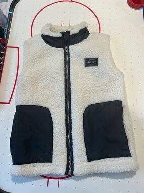 G.H. Bass & Co. Cream Sherpa Vest with Black Trim